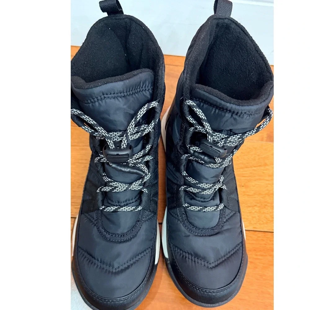 Sorel Whitney II Short Lace Snow Boots Kids Black Waterproof NY5173-010 Size 4.5